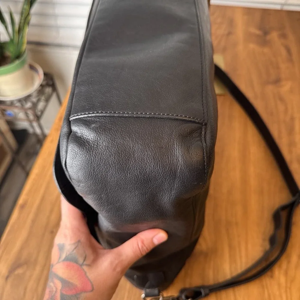 Coach Thompson Leather Messenger Bag Black Crossbody Laptop Briefcase 71182